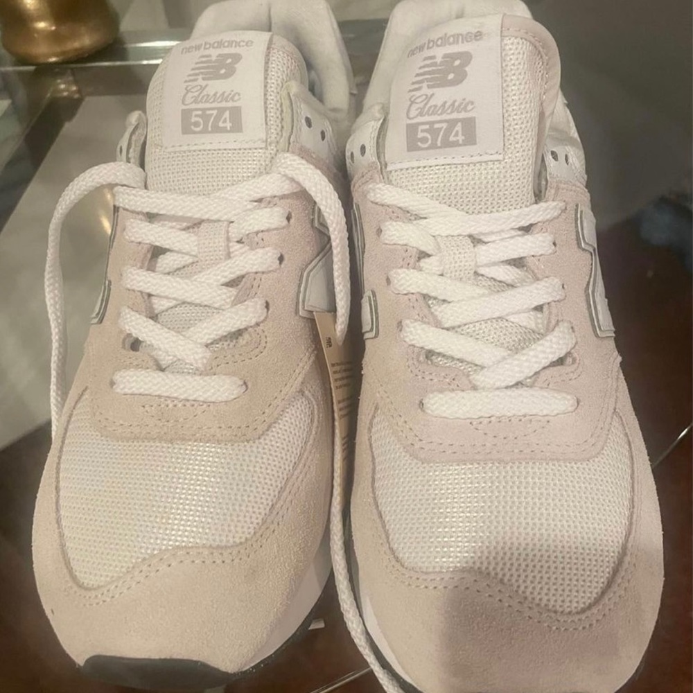 New Balance 574 women size 9